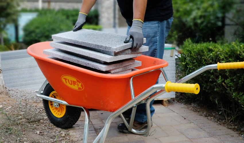 Heavy Duty Wheelbarrow