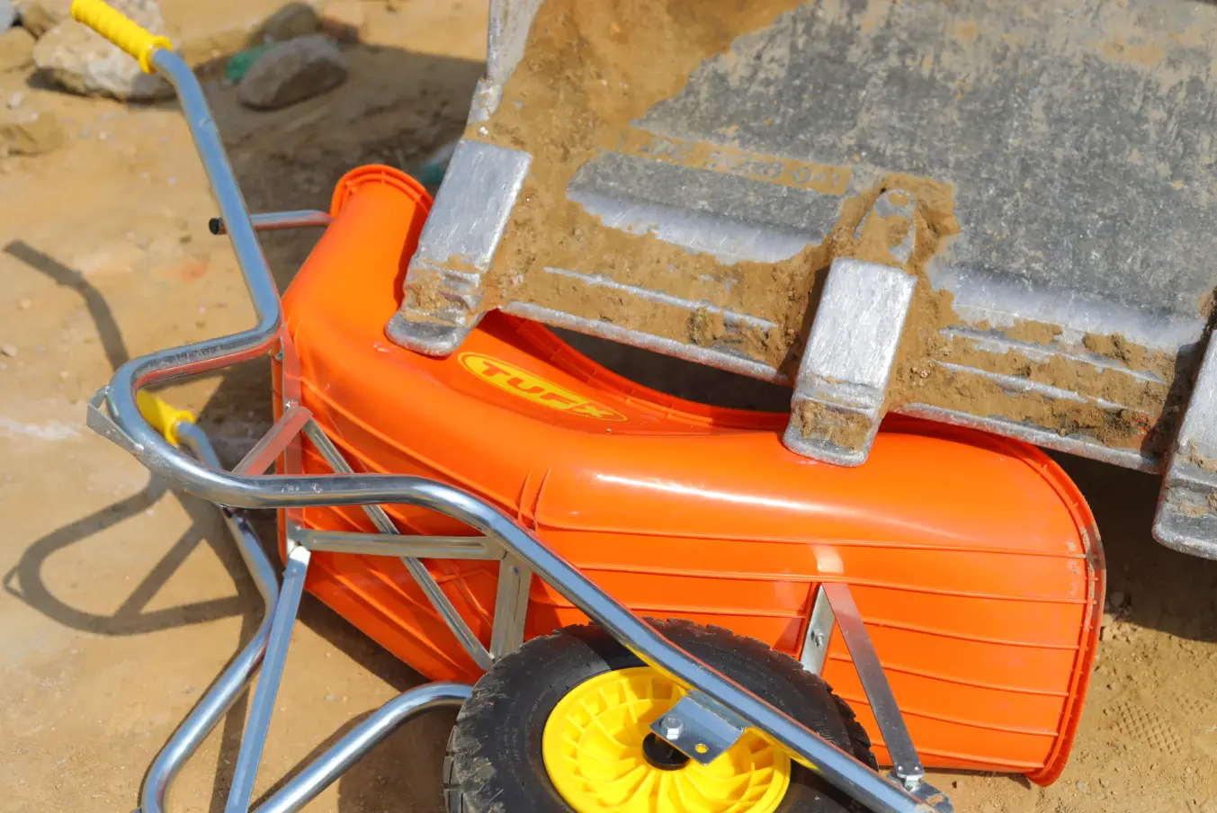 contractor wheelbarrow px120